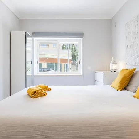 Real Oeiras Апартаменты *