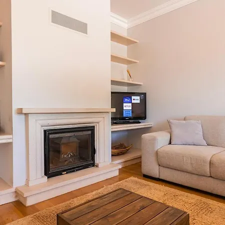 Real Oeiras Апартаменты Пасу-де-Аркуш